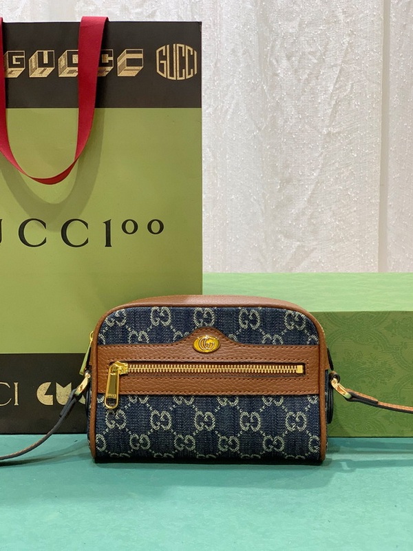 Gucci Handbags 963